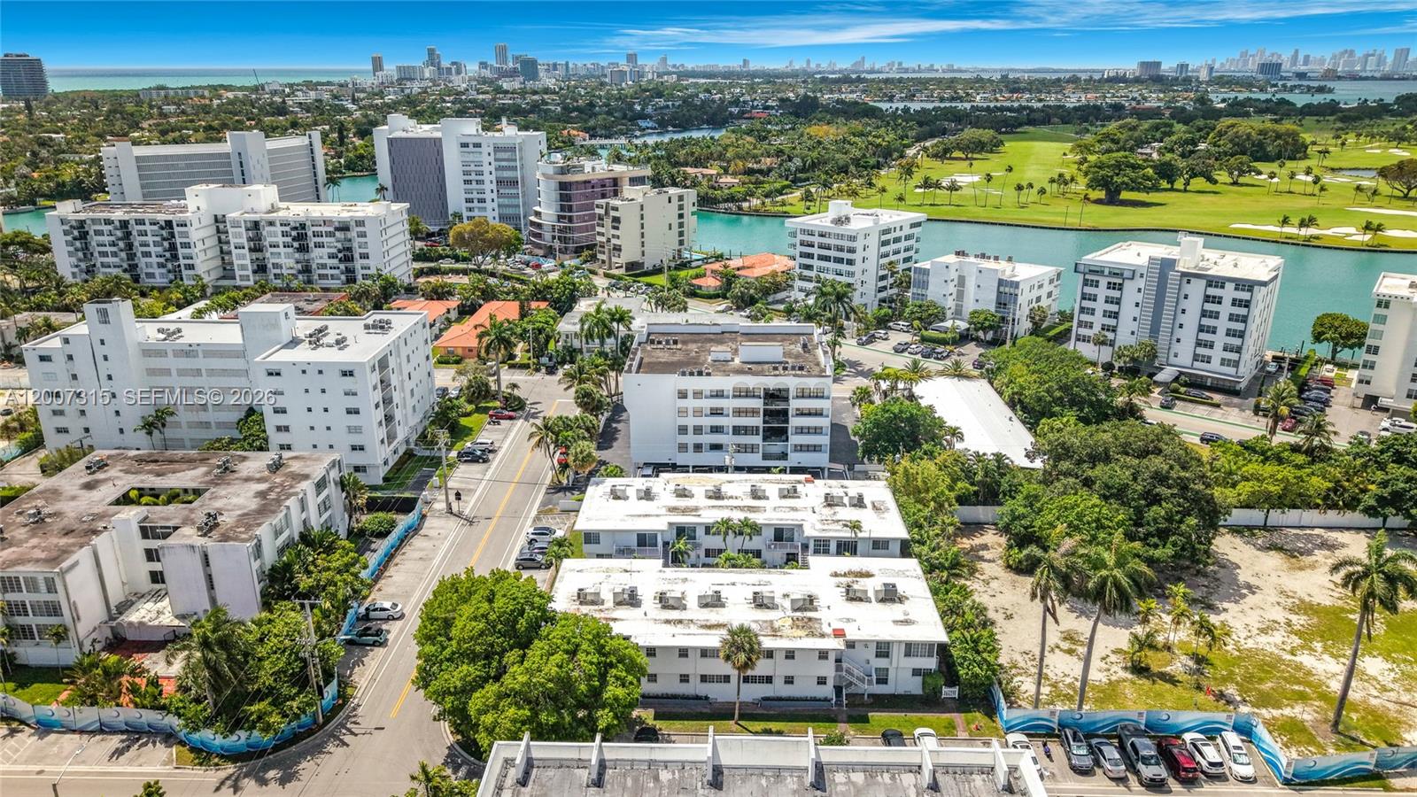 SOUTHERN STAR CONDO - Residential