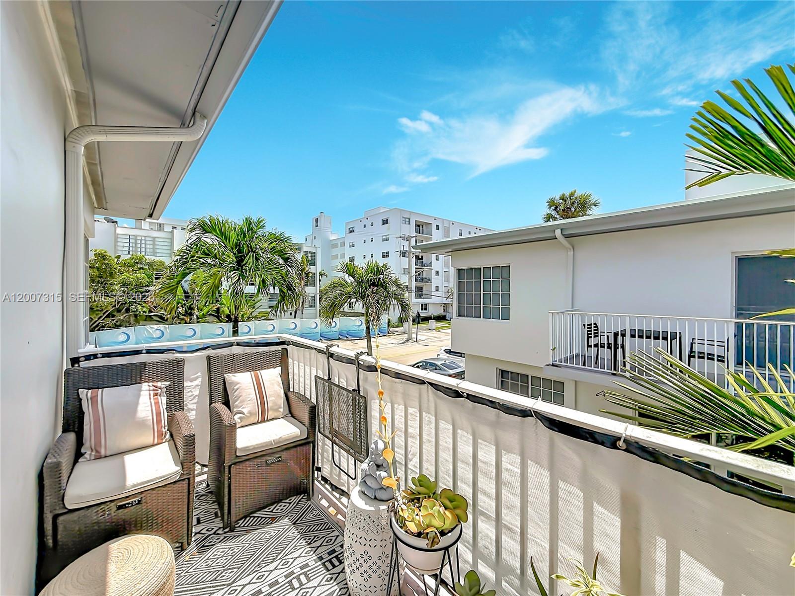 SOUTHERN STAR CONDO - Residential