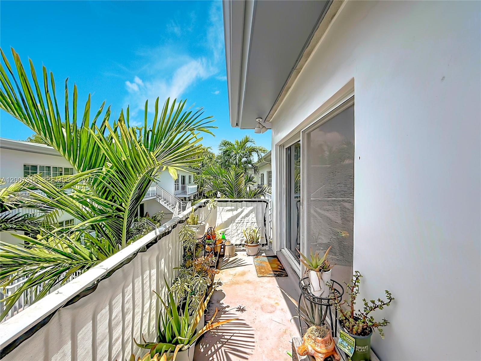 SOUTHERN STAR CONDO - Residential