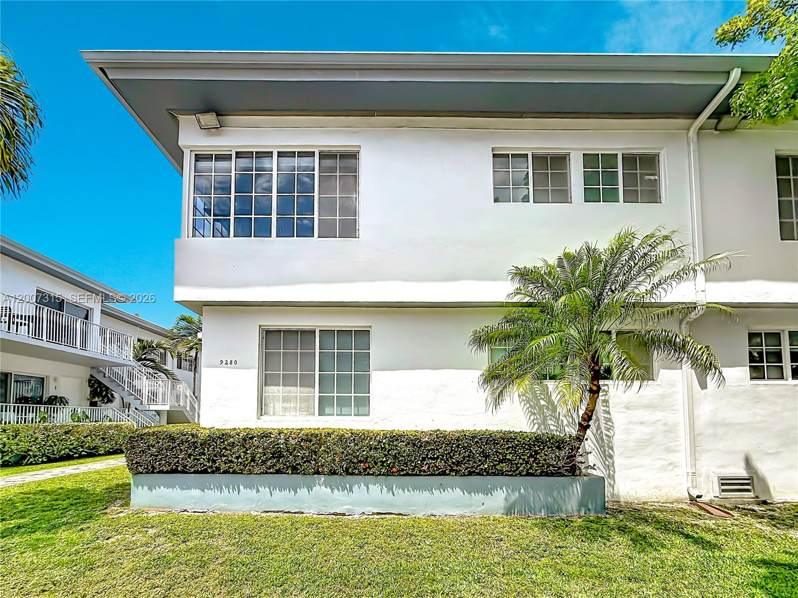 SOUTHERN STAR CONDO - Residential