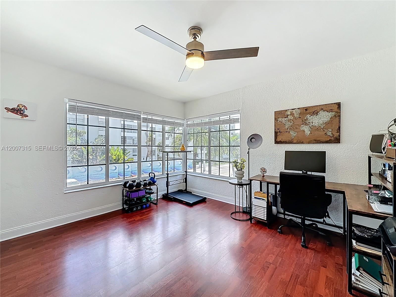 SOUTHERN STAR CONDO - Residential