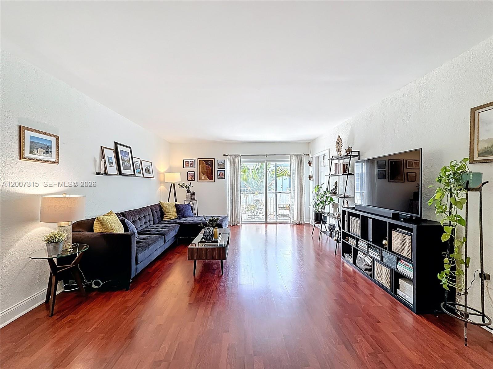 SOUTHERN STAR CONDO - Residential