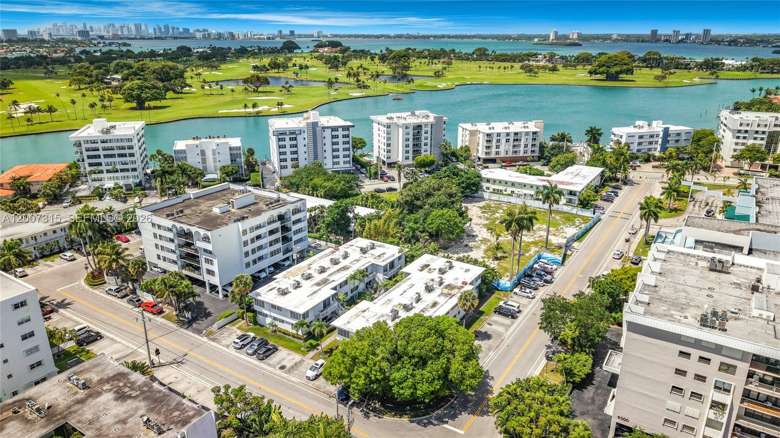 SOUTHERN STAR CONDO - Residential