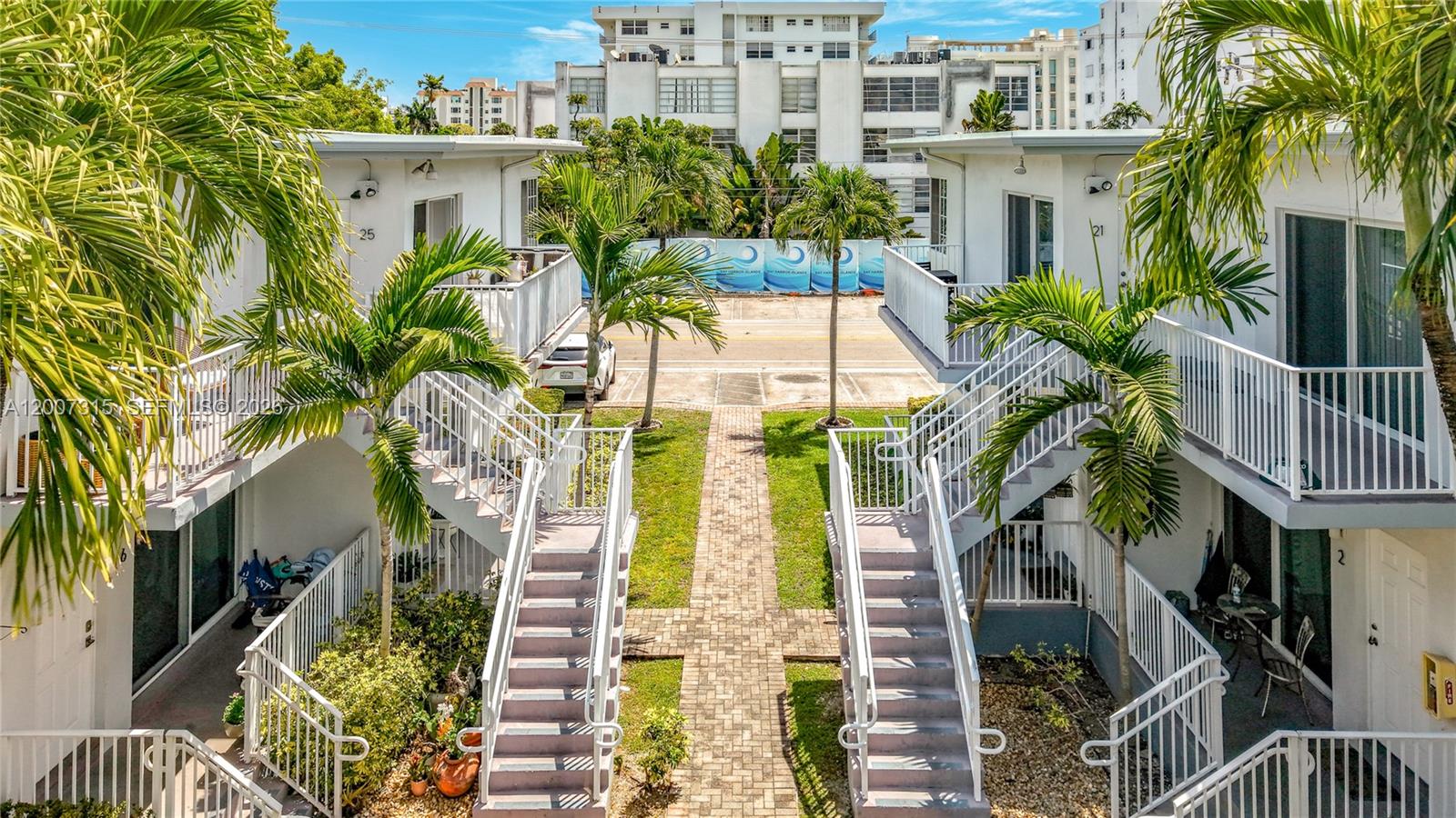 SOUTHERN STAR CONDO - Residential