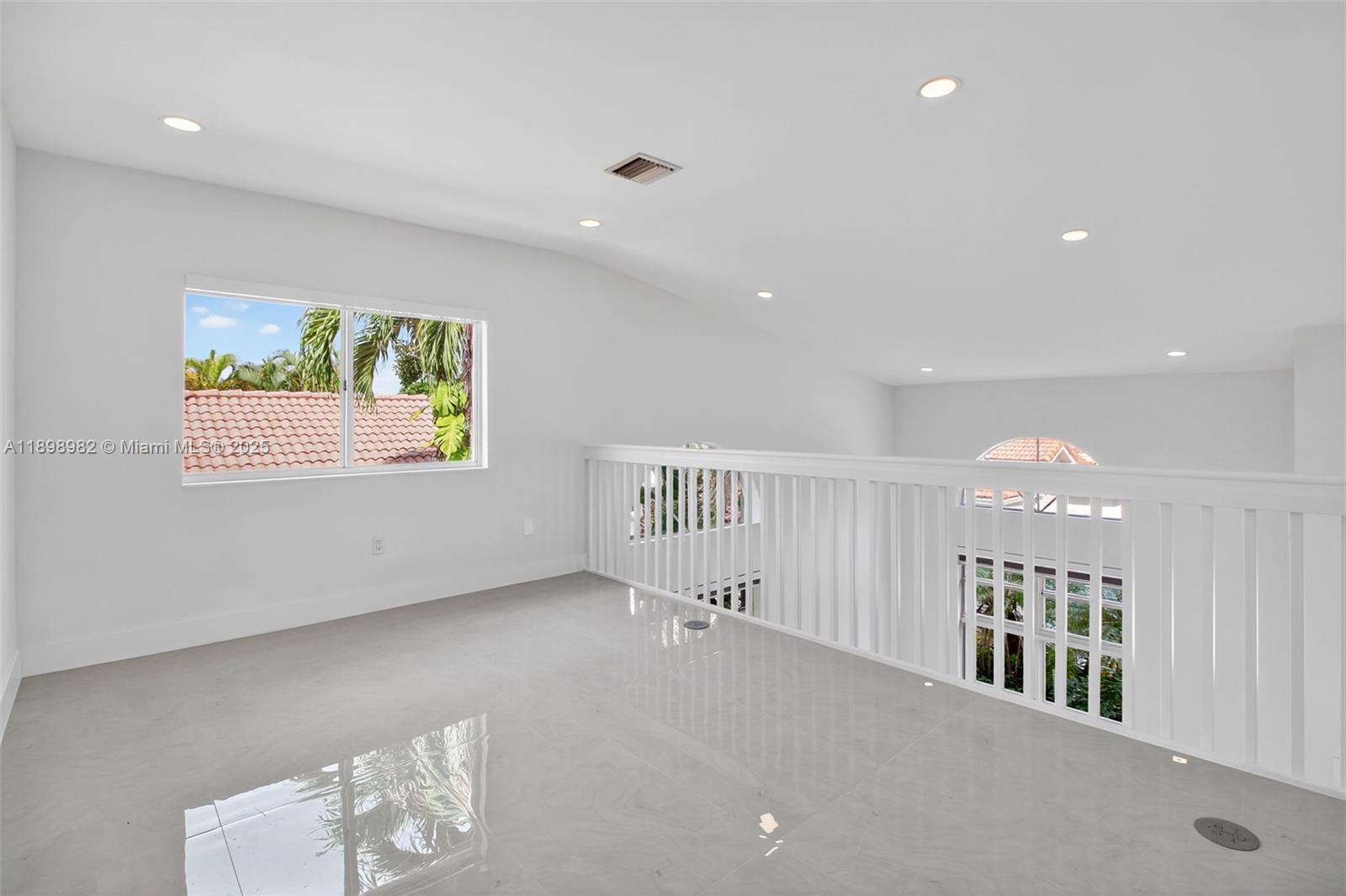 DORAL ISLES CAYMAN - Residential