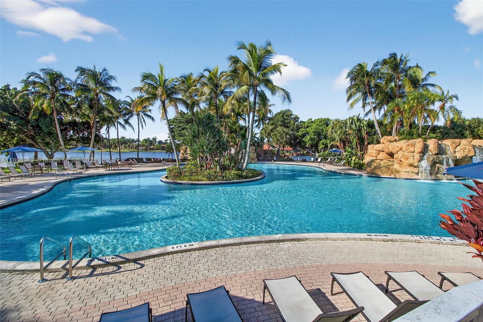 DORAL ISLES CAYMAN - Residential