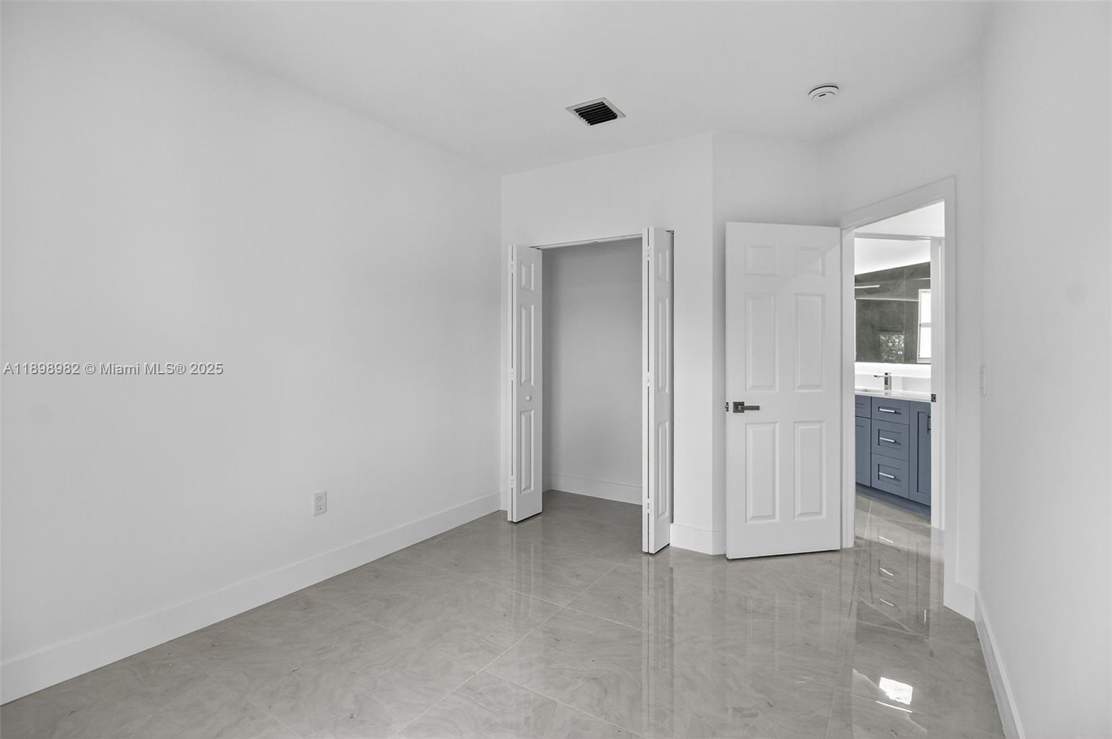 DORAL ISLES CAYMAN - Residential