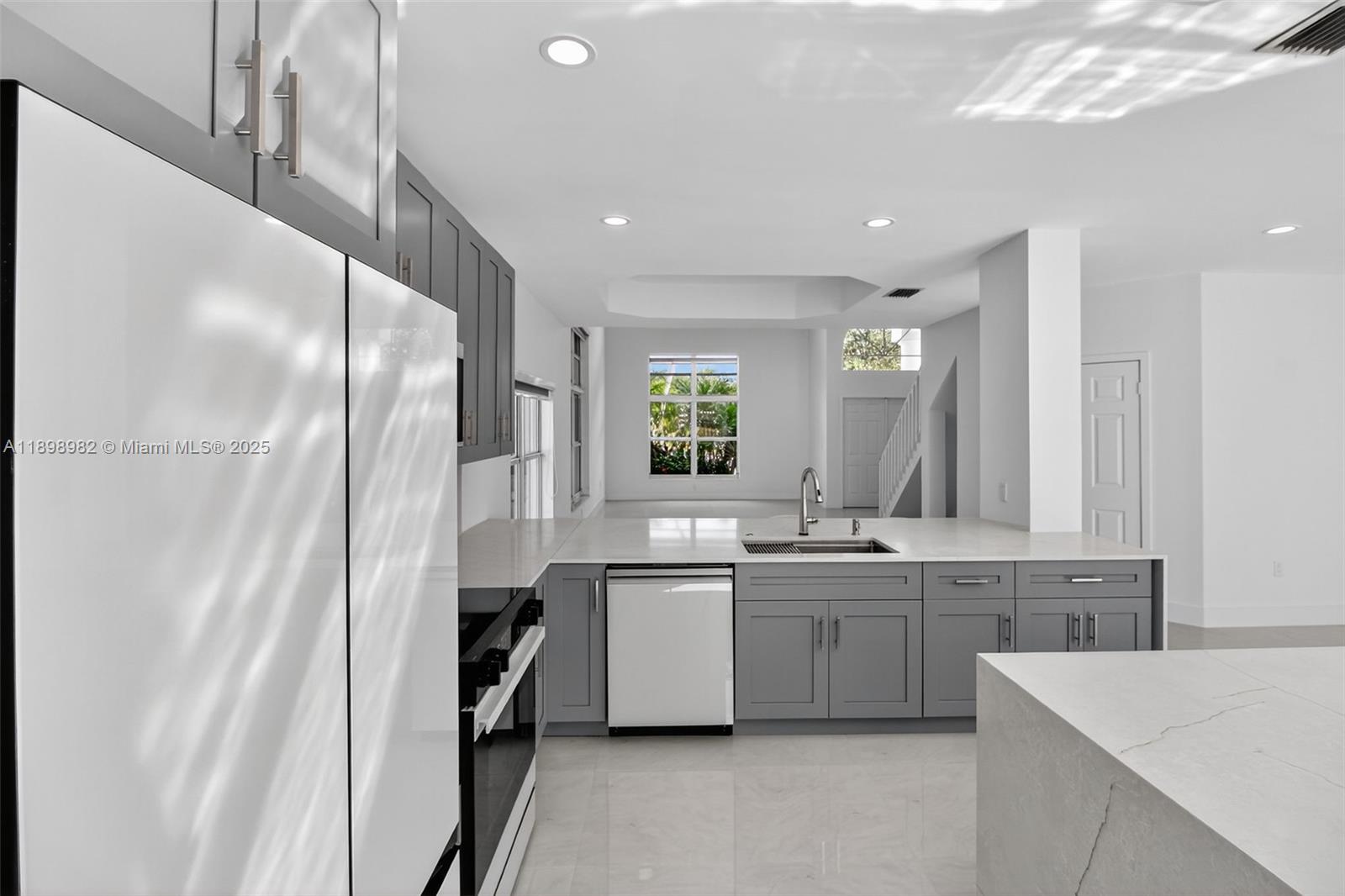 DORAL ISLES CAYMAN - Residential