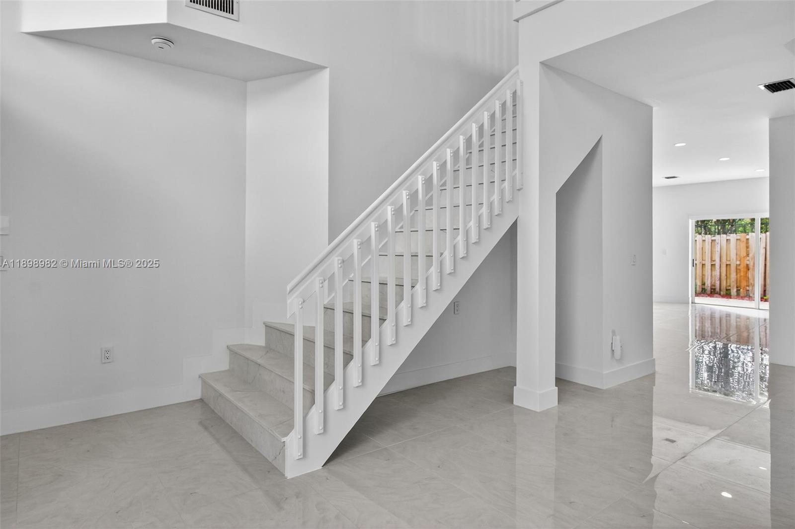 DORAL ISLES CAYMAN - Residential