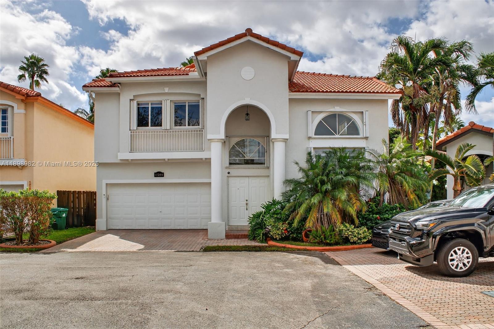 DORAL ISLES CAYMAN - Residential