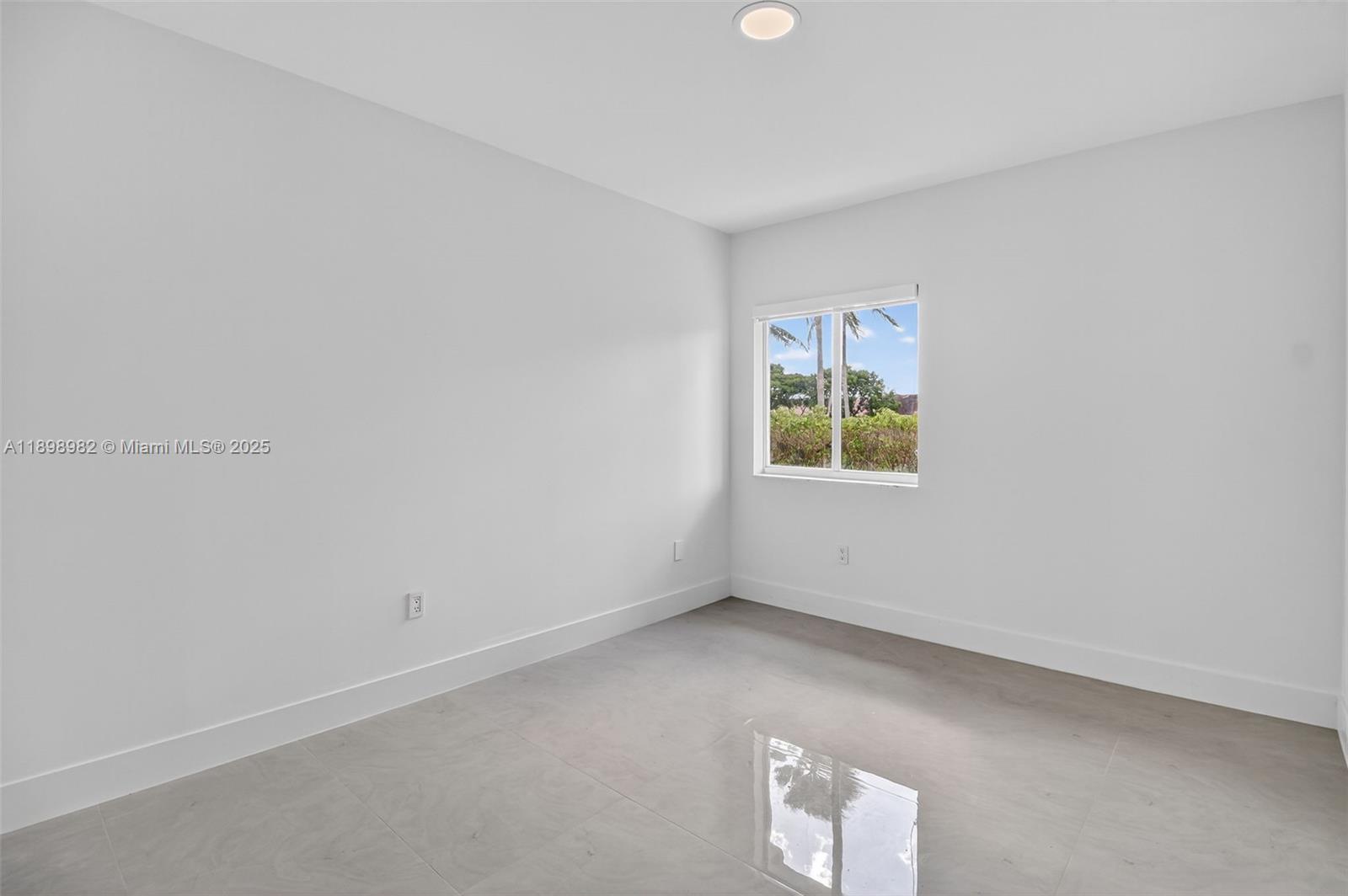 DORAL ISLES CAYMAN - Residential