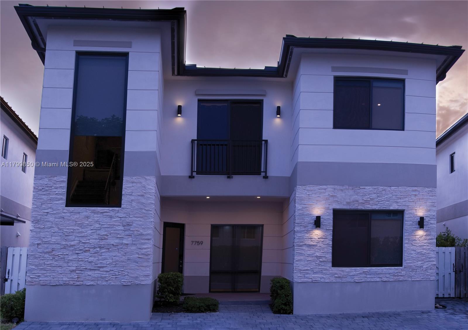 Property for Sale at 7759 Sw 99th St, Miami, Broward County, Florida - Bedrooms: 5 
Bathrooms: 4  - $1,475,000