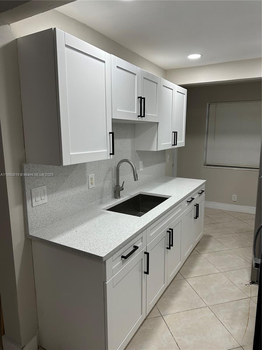 LSOLEI AT HALLANDALE BEAC - Residential Lease