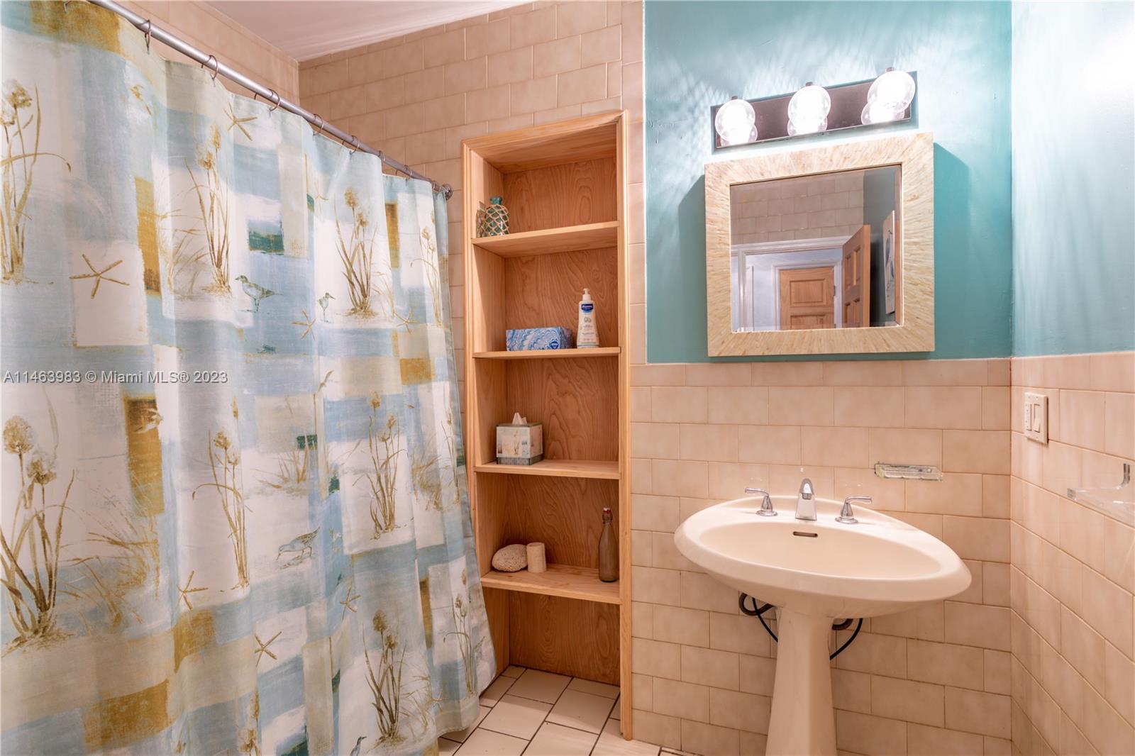 BISCAYNE POINT - Residential