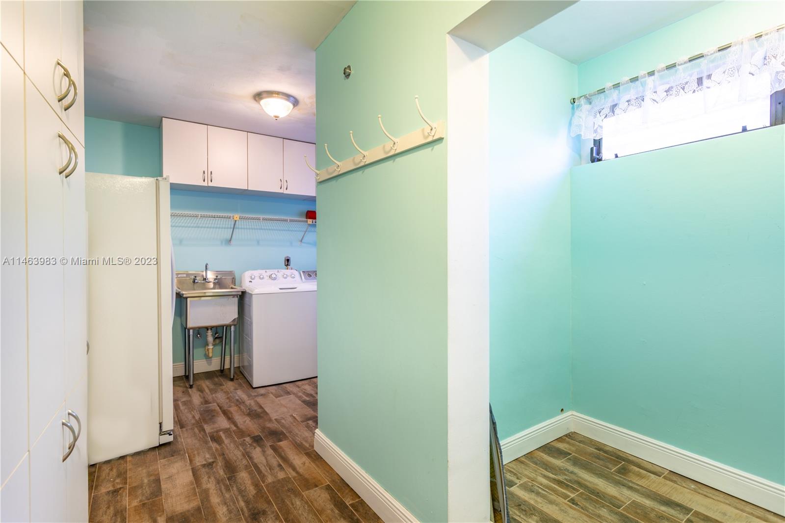 BISCAYNE POINT - Residential