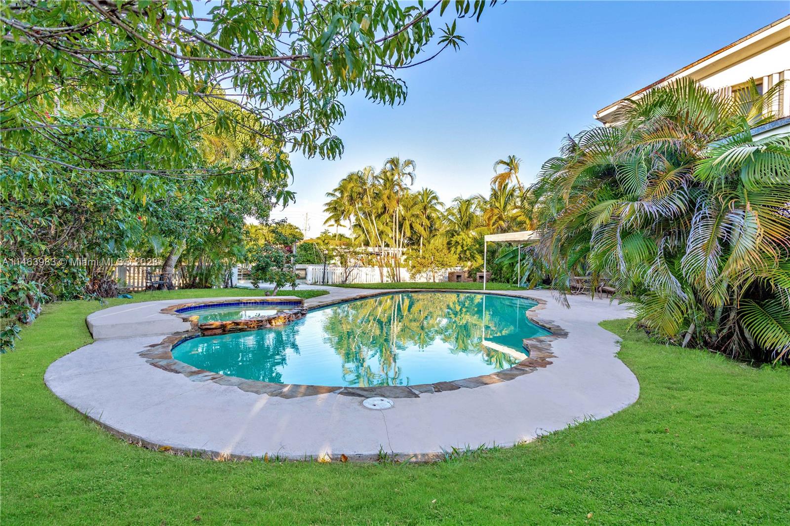 BISCAYNE POINT - Residential