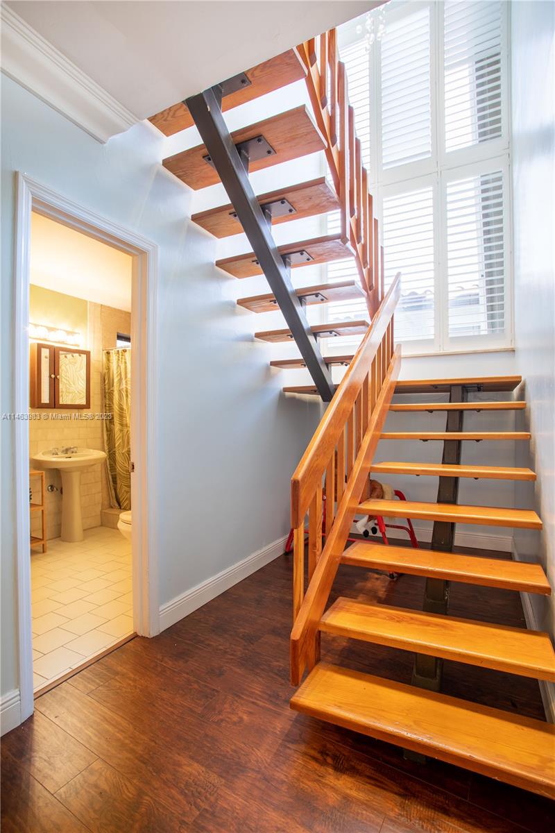 BISCAYNE POINT - Residential