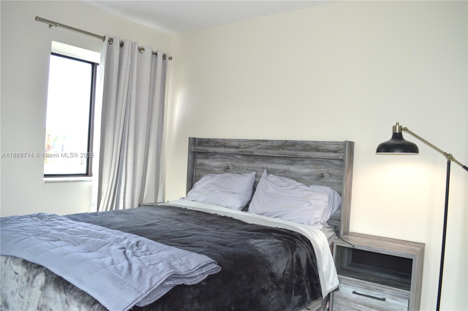 PINES 2 - Residential