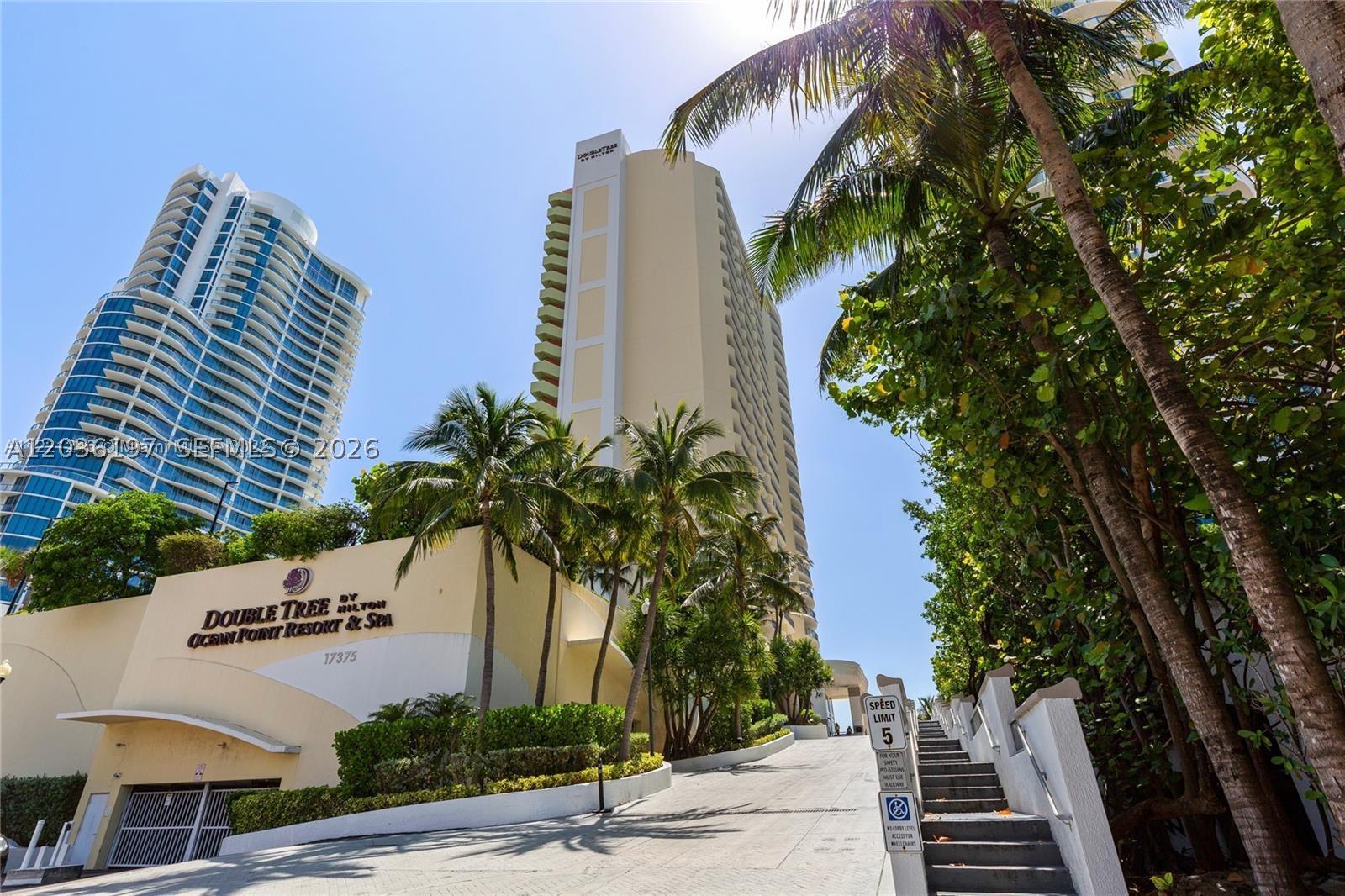 17375 Collins Ave 905
