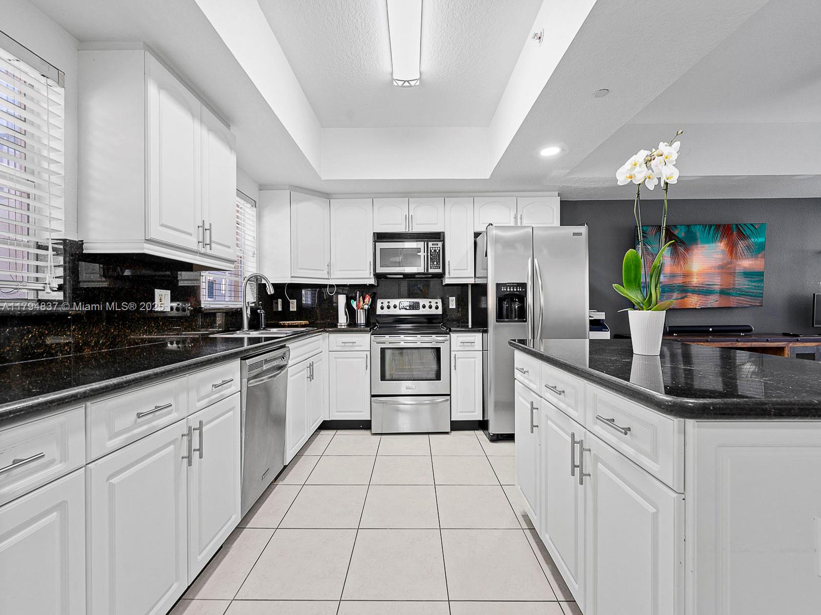 3310 Bird Ave 102