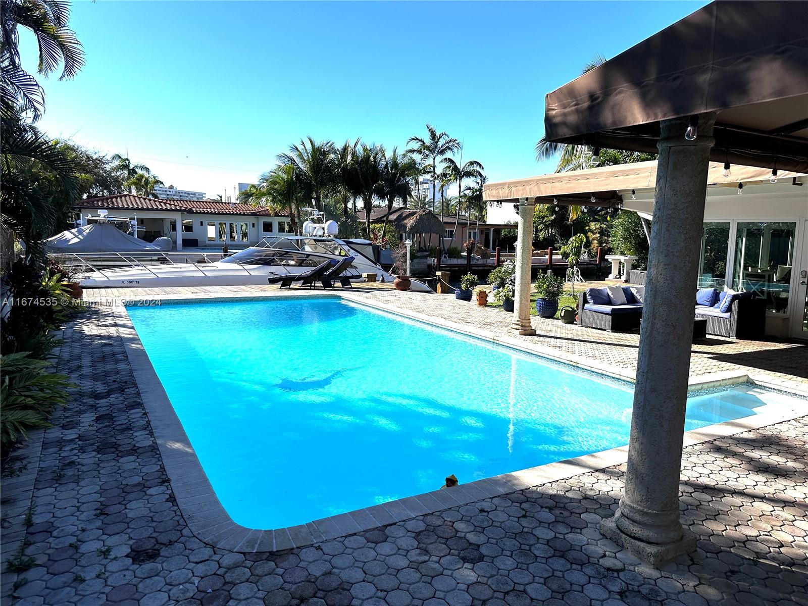 CORONADO HARBOR - Residential