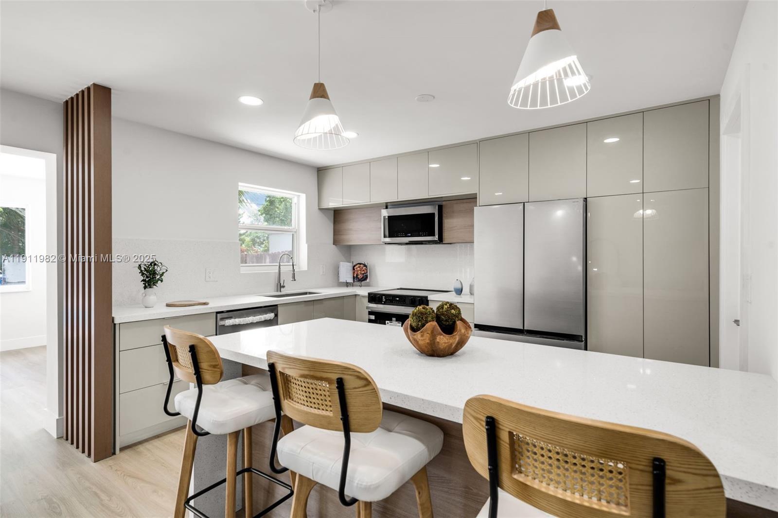 HOLLYWOOD HILLS - Residential Lease