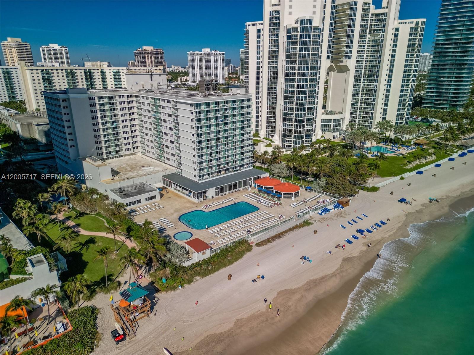 THE AVENTURA BEACH CLUB C - Residential