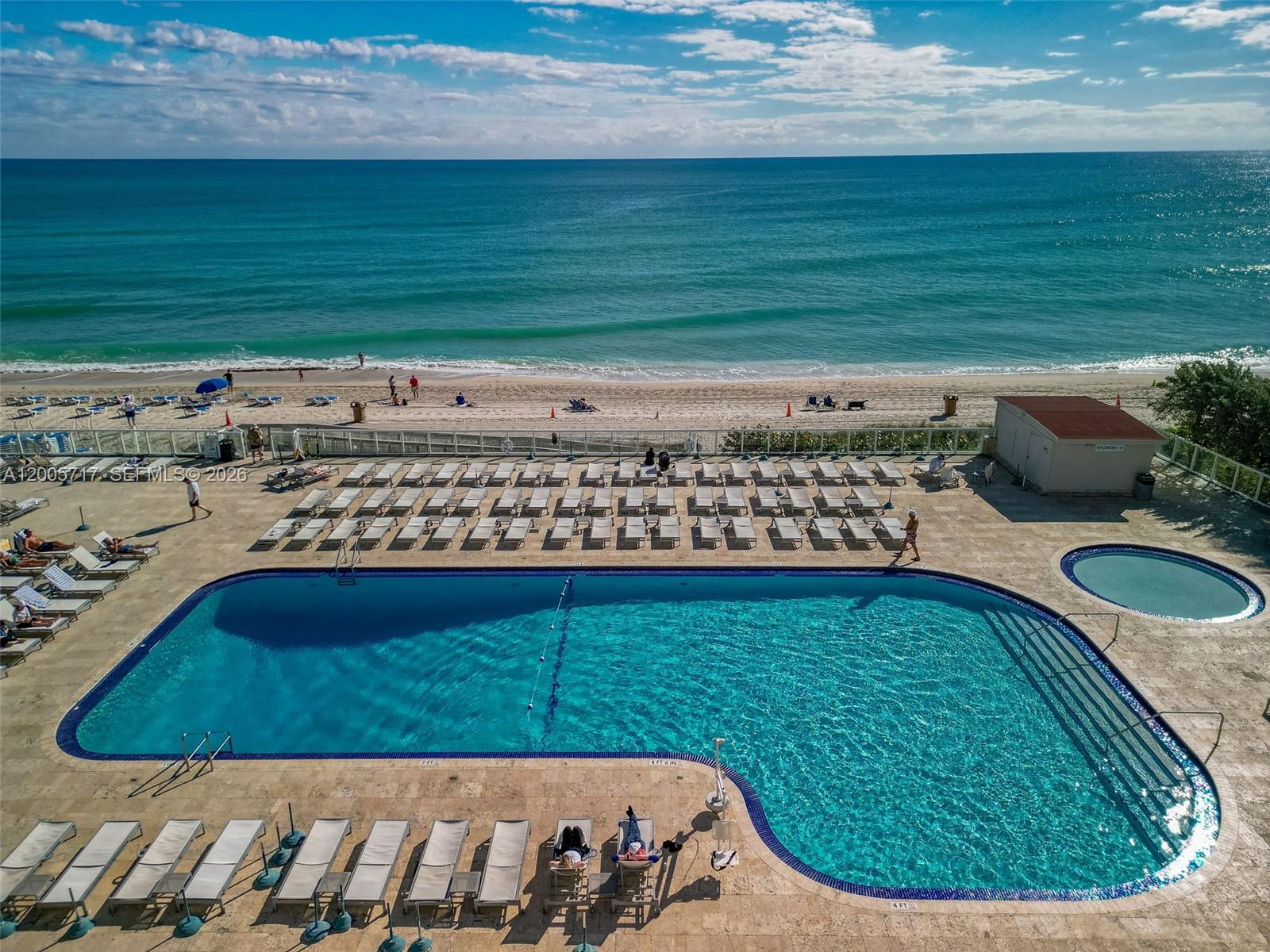 THE AVENTURA BEACH CLUB C - Residential