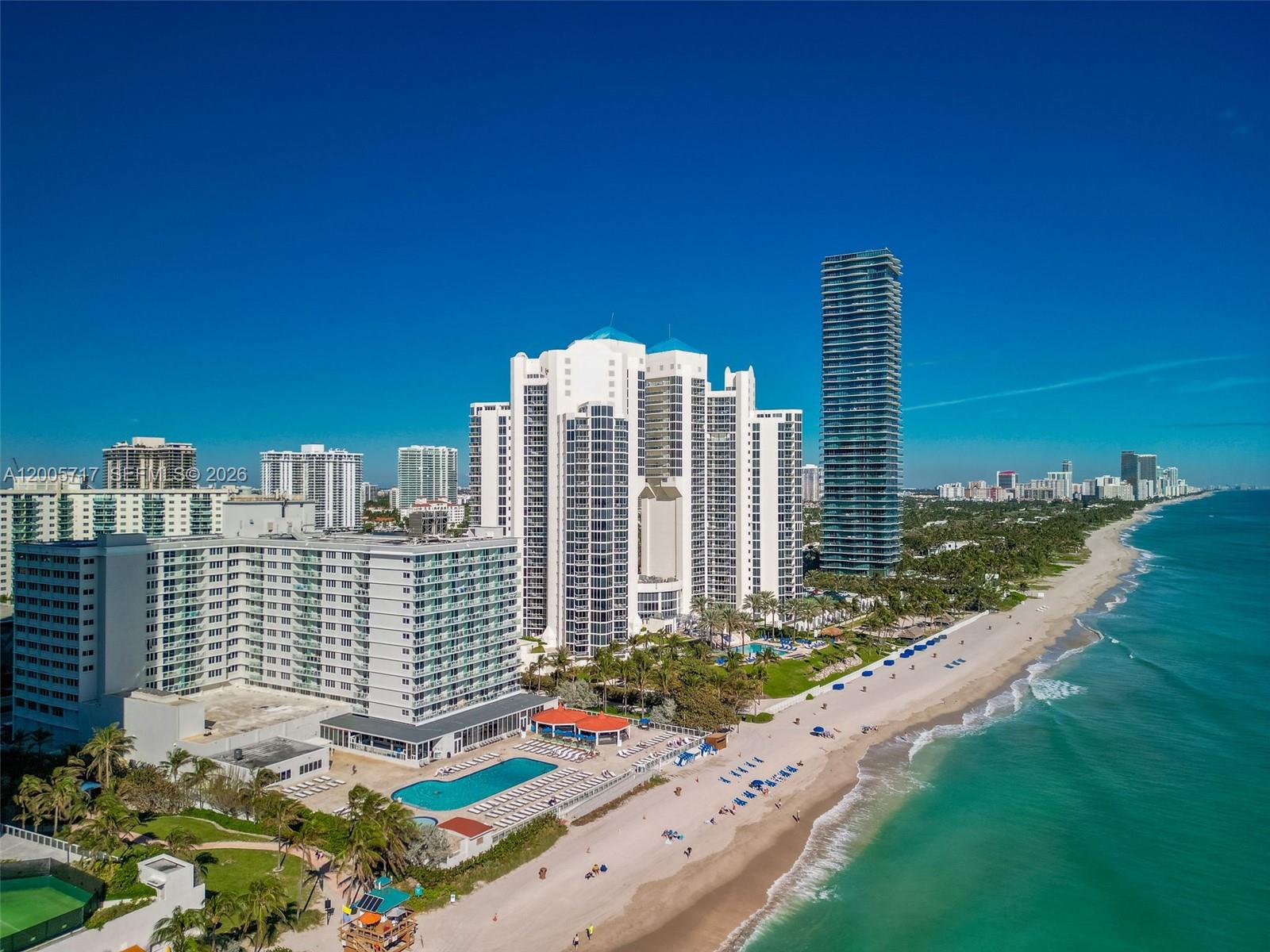 THE AVENTURA BEACH CLUB C - Residential