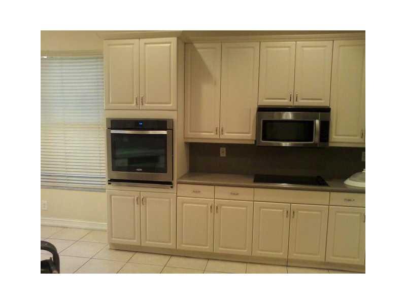 PARKLAND ISLES 164-42 B - Residential Lease