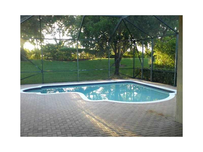 PARKLAND ISLES 164-42 B - Residential Lease