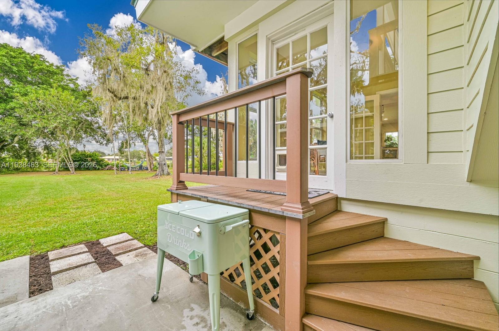 L V HULLS - Residential