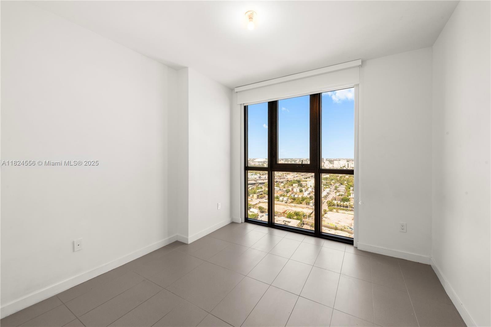 CANVAS CONDO - Residential Lease