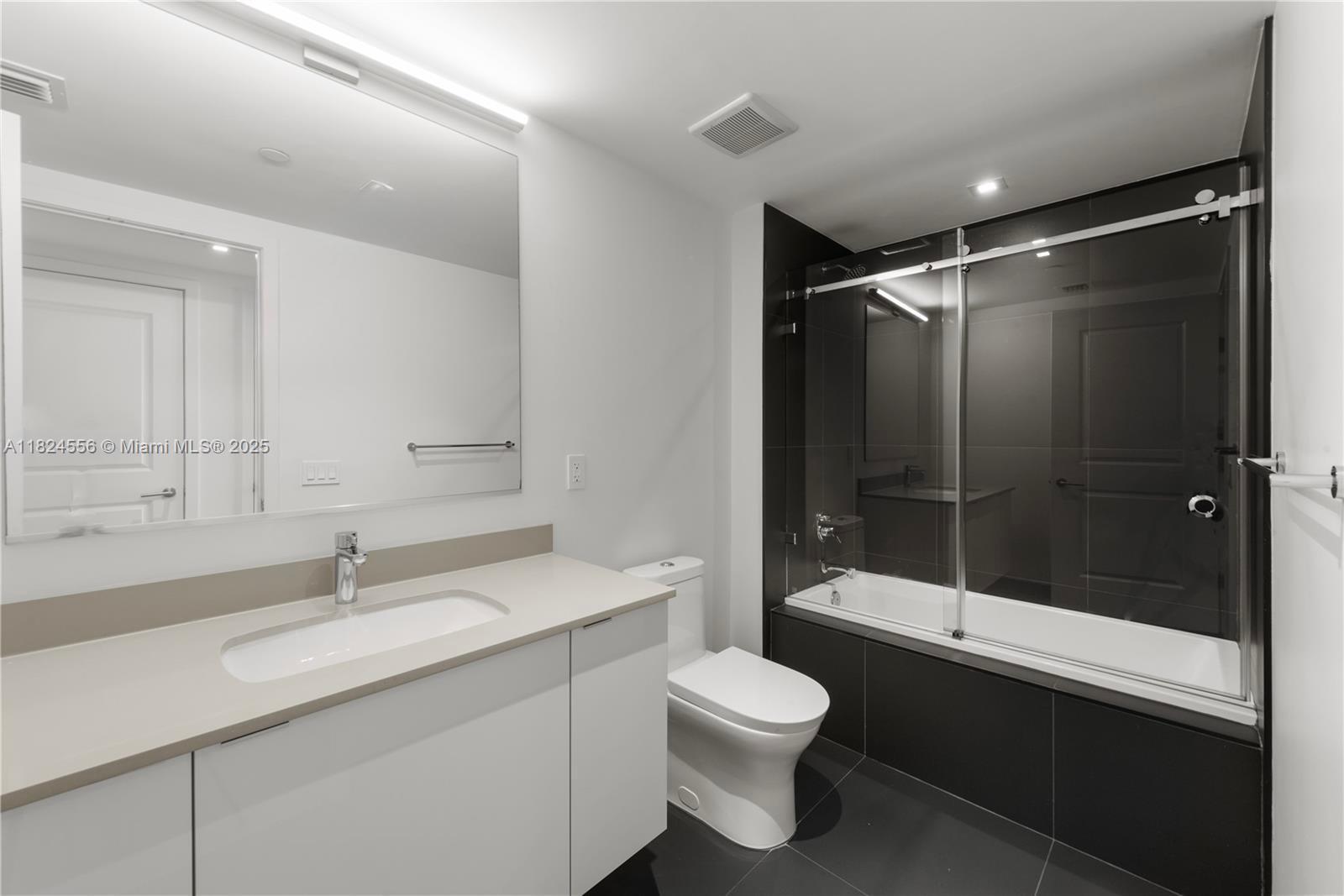 CANVAS CONDO - Residential Lease