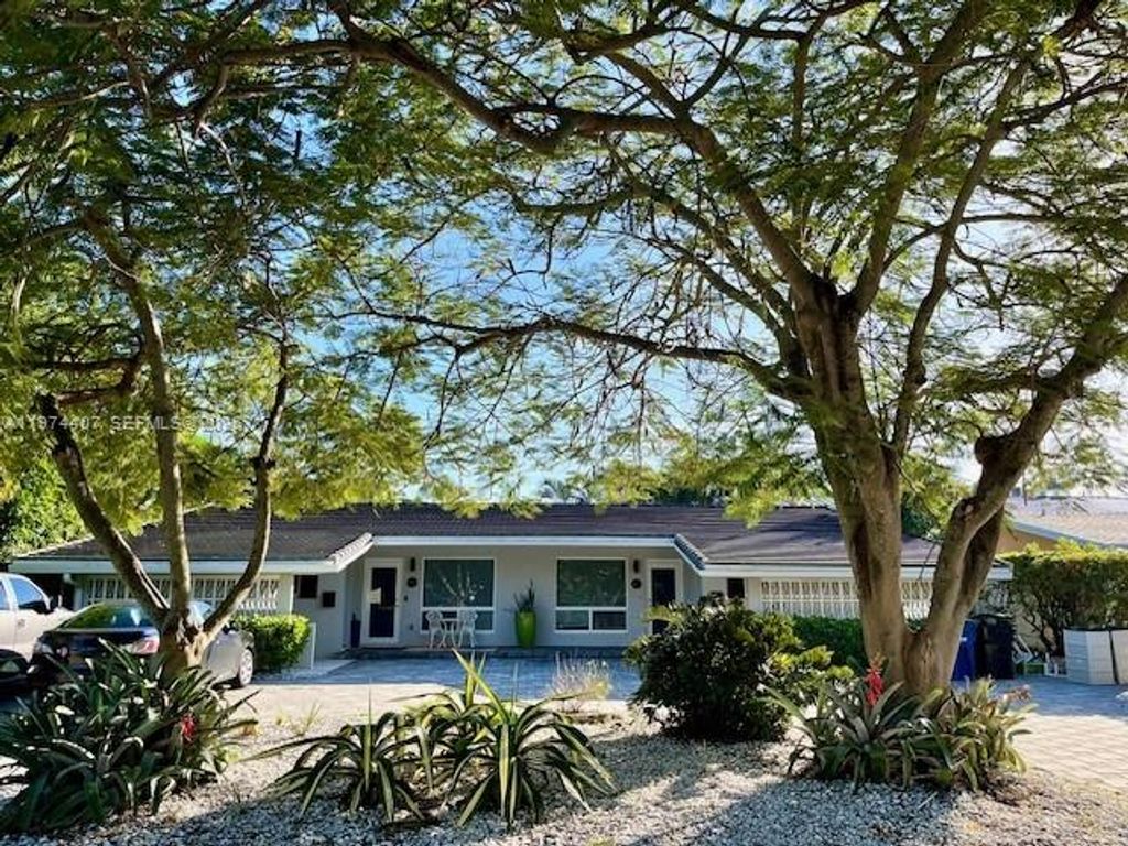 Photo of 5650-5652 NE 17 TERR NE 17th Ter, Fort Lauderdale, FL 33334 (MLS # A11974407)