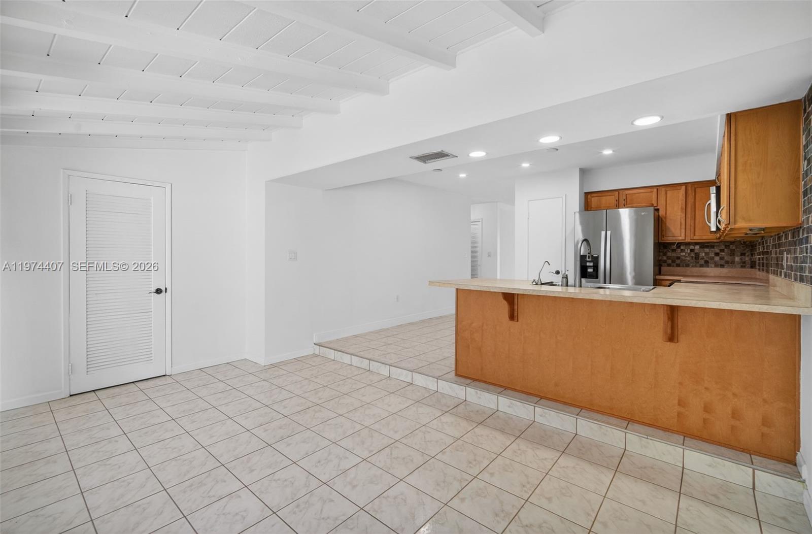 CORAL RIDGE ISLES - Residential Income