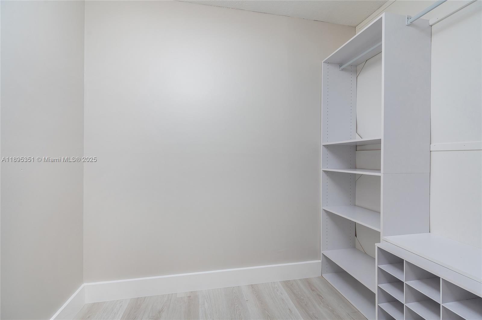 TRIGON SUB - Residential