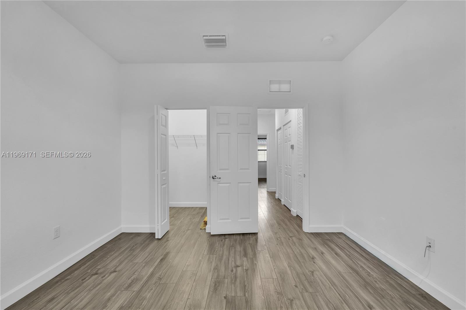 COCO PALM ESTATES - Residential Lease