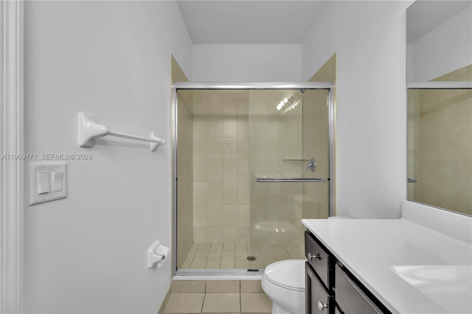 COCO PALM ESTATES - Residential Lease