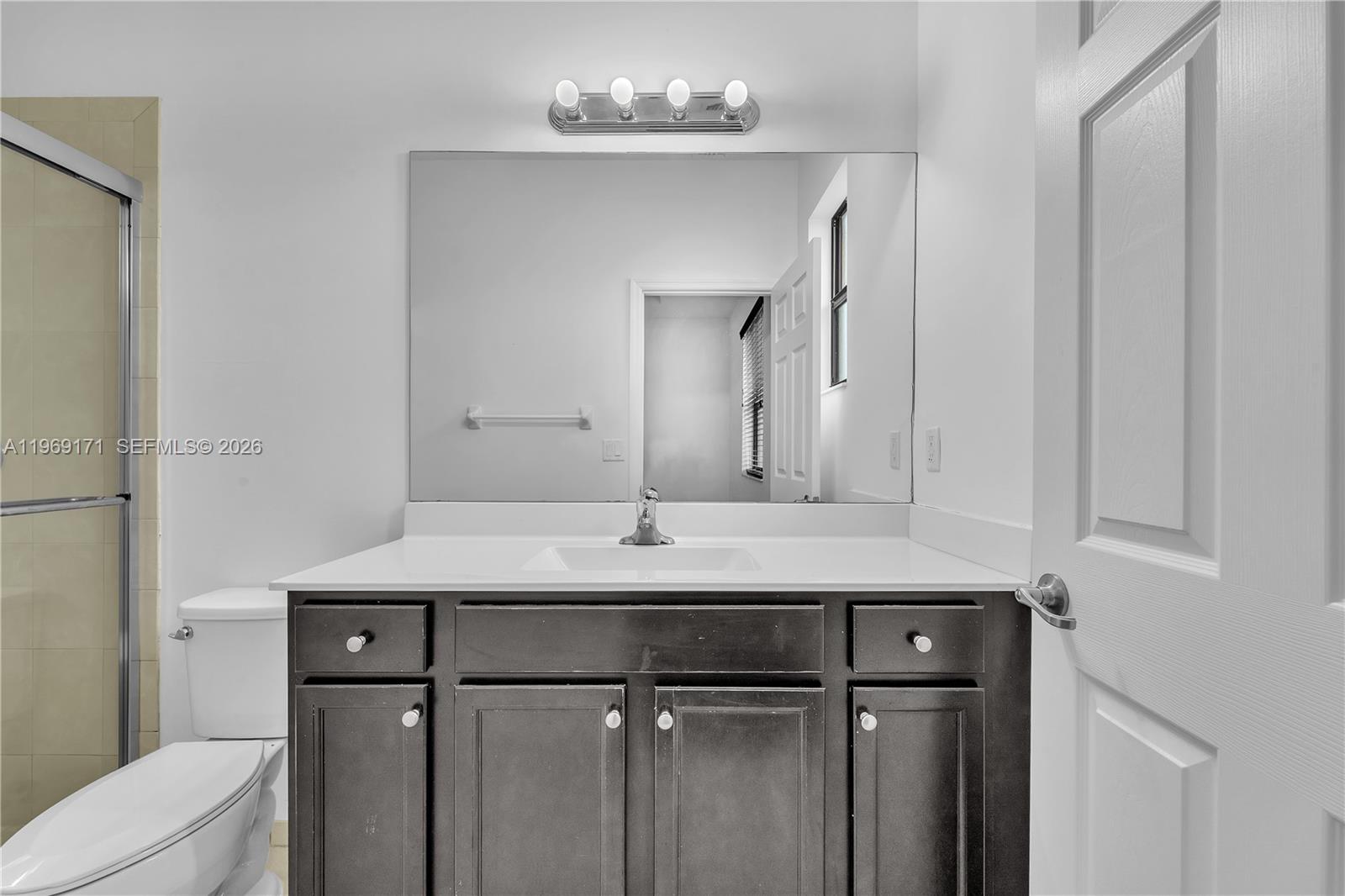 COCO PALM ESTATES - Residential Lease