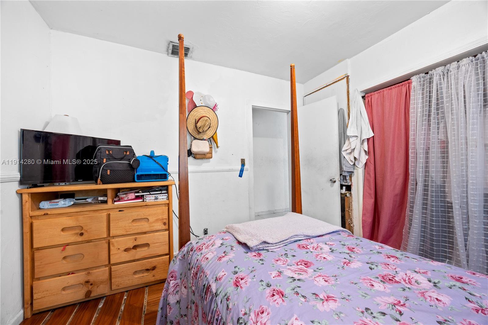 CARL BYOIR - Residential