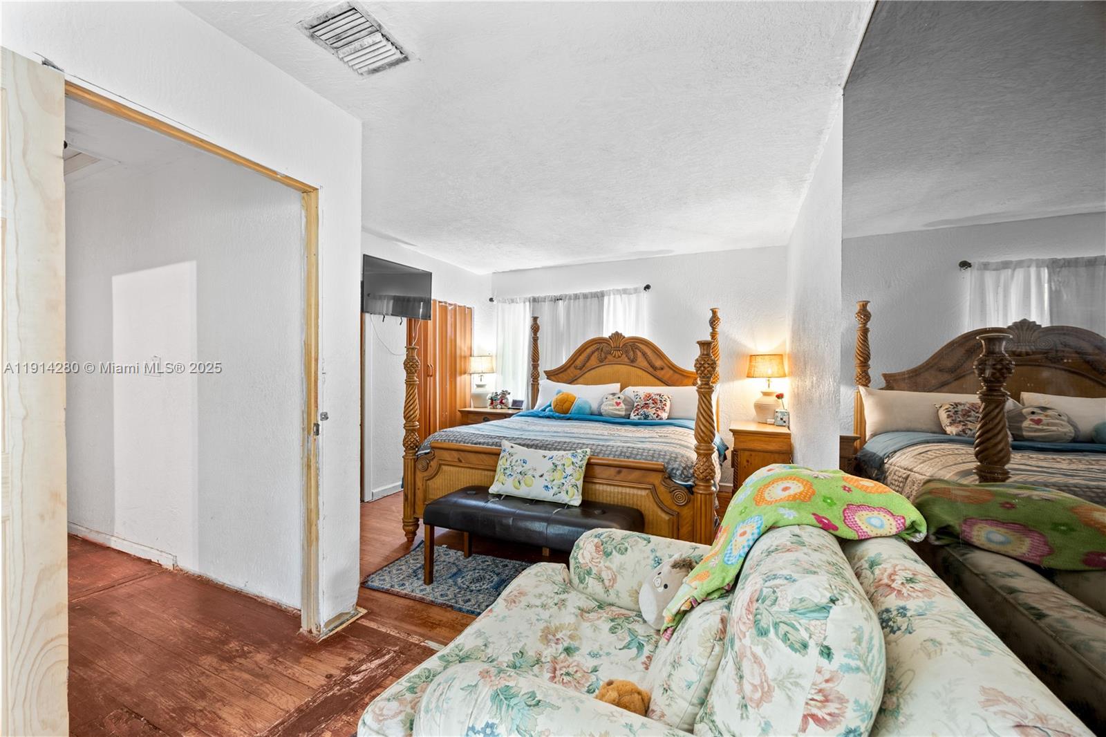 CARL BYOIR - Residential