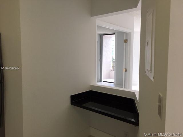 PARC CENTRAL AVENTURA SOU - Residential Lease