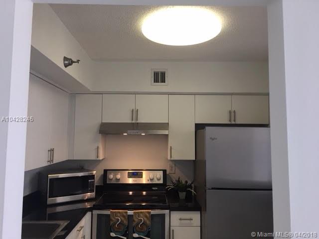 PARC CENTRAL AVENTURA SOU - Residential Lease