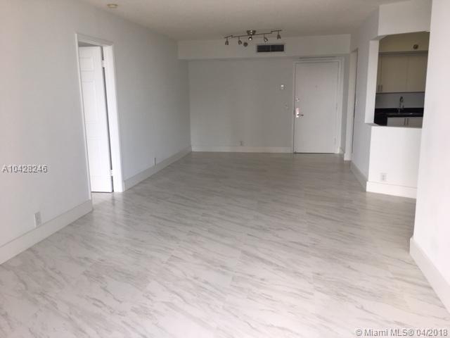 PARC CENTRAL AVENTURA SOU - Residential Lease