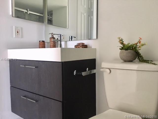 PARC CENTRAL AVENTURA SOU - Residential Lease