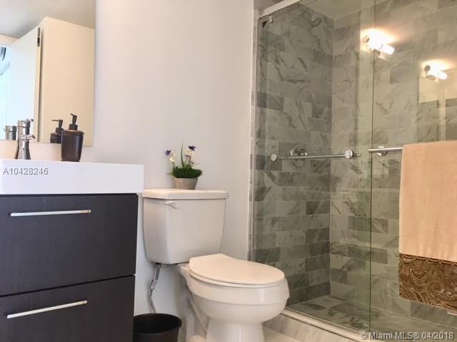 PARC CENTRAL AVENTURA SOU - Residential Lease