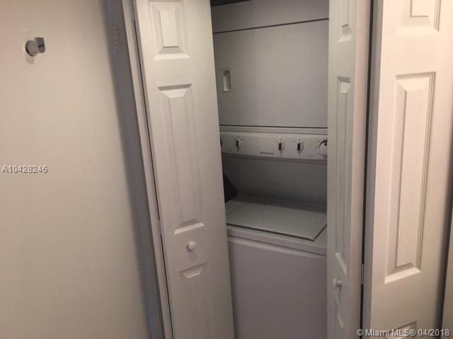 PARC CENTRAL AVENTURA SOU - Residential Lease