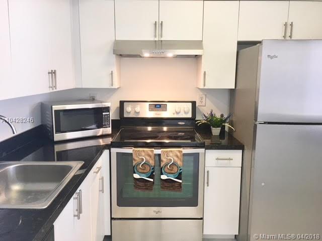 PARC CENTRAL AVENTURA SOU - Residential Lease