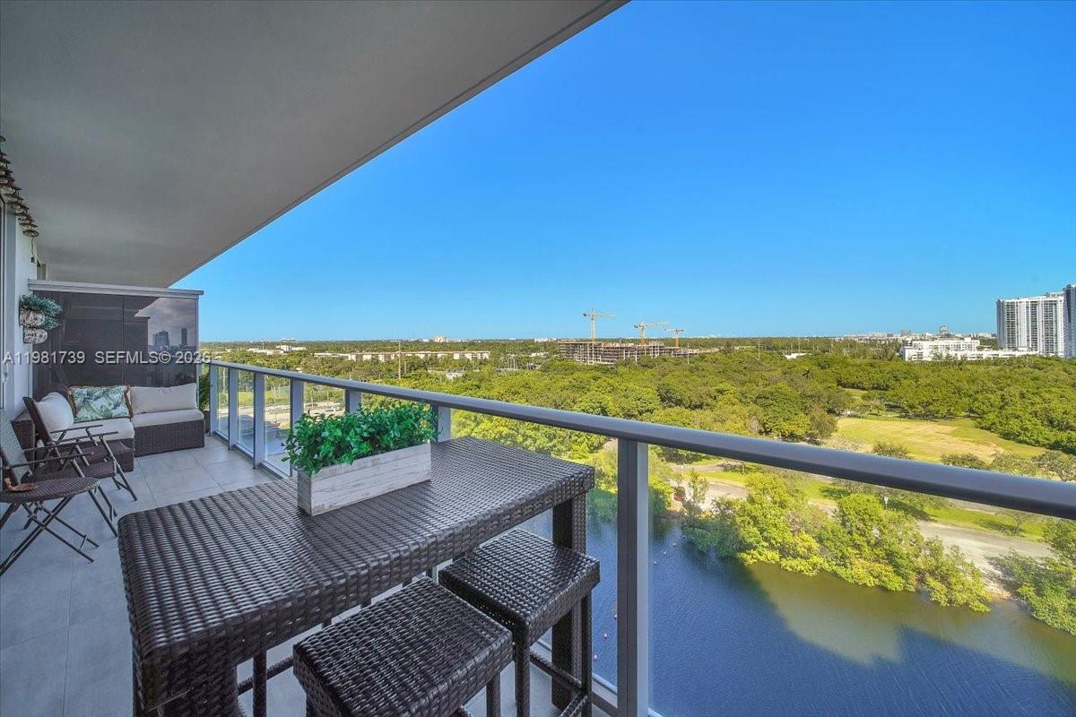 16385 Biscayne Blvd 1104